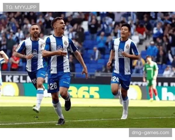 西甲新赛季启幕，拉蒙·桑切斯·皮斯胡安球场表现稳健引期待